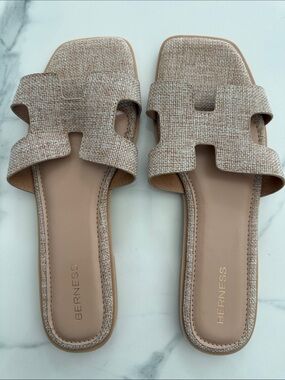 Beige Cream Linen Slide Sandals New without Tags